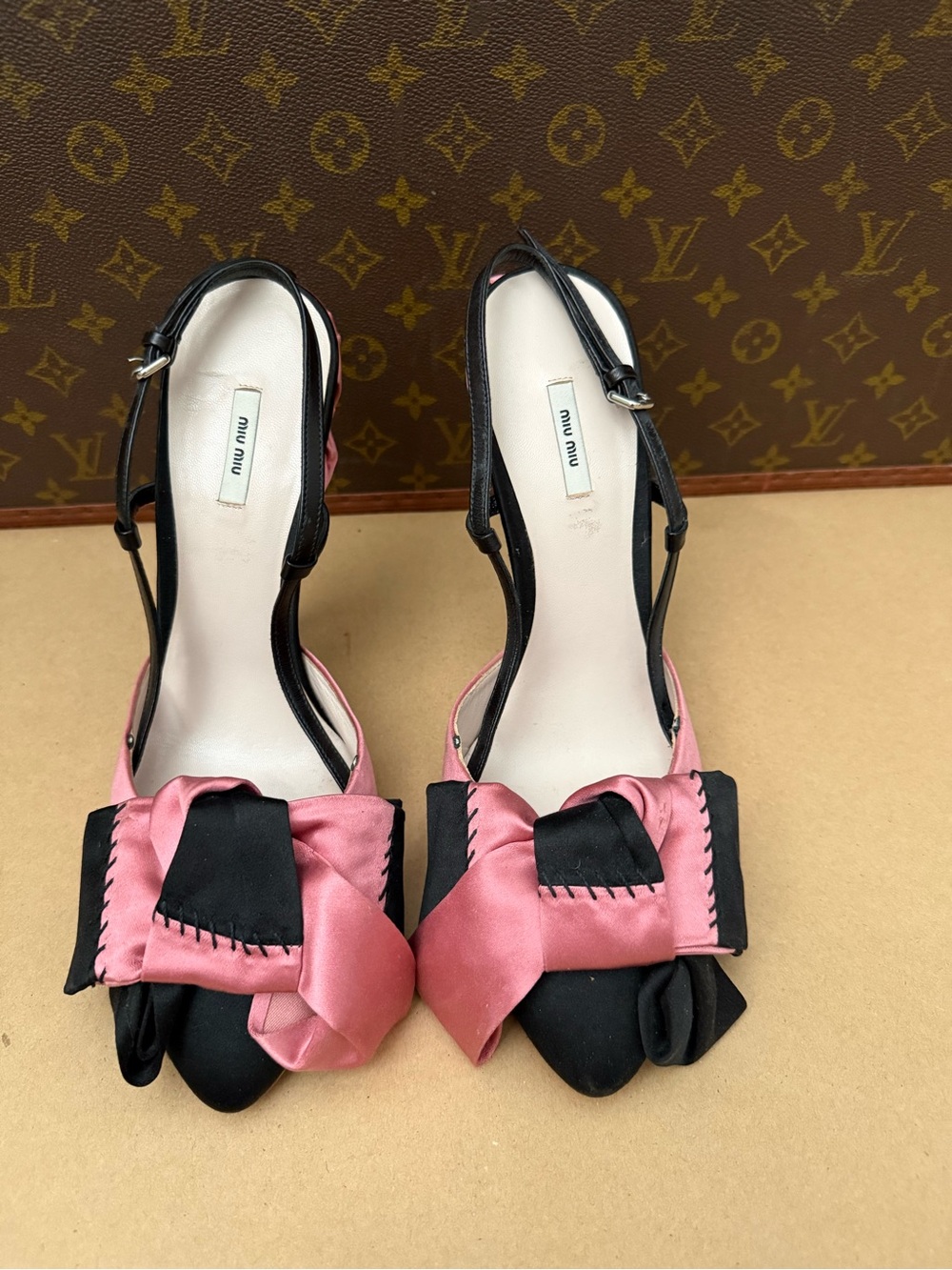 Miu Miu Pink Black Sexy Satin Bow Slingback Heels Size 39 EUC 5” Heel